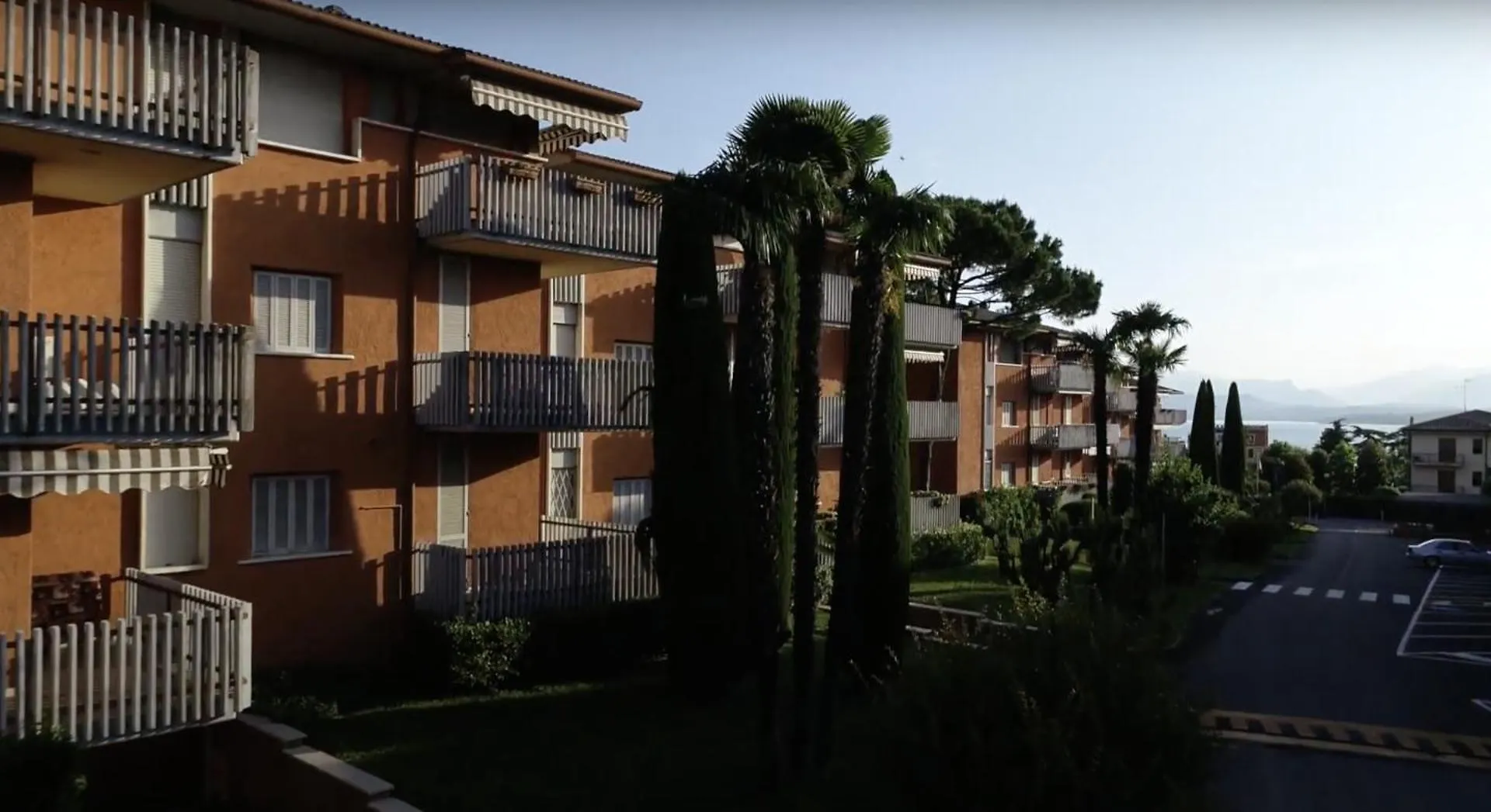 Gemma Sul Lago Peschiera del Garda 0*,