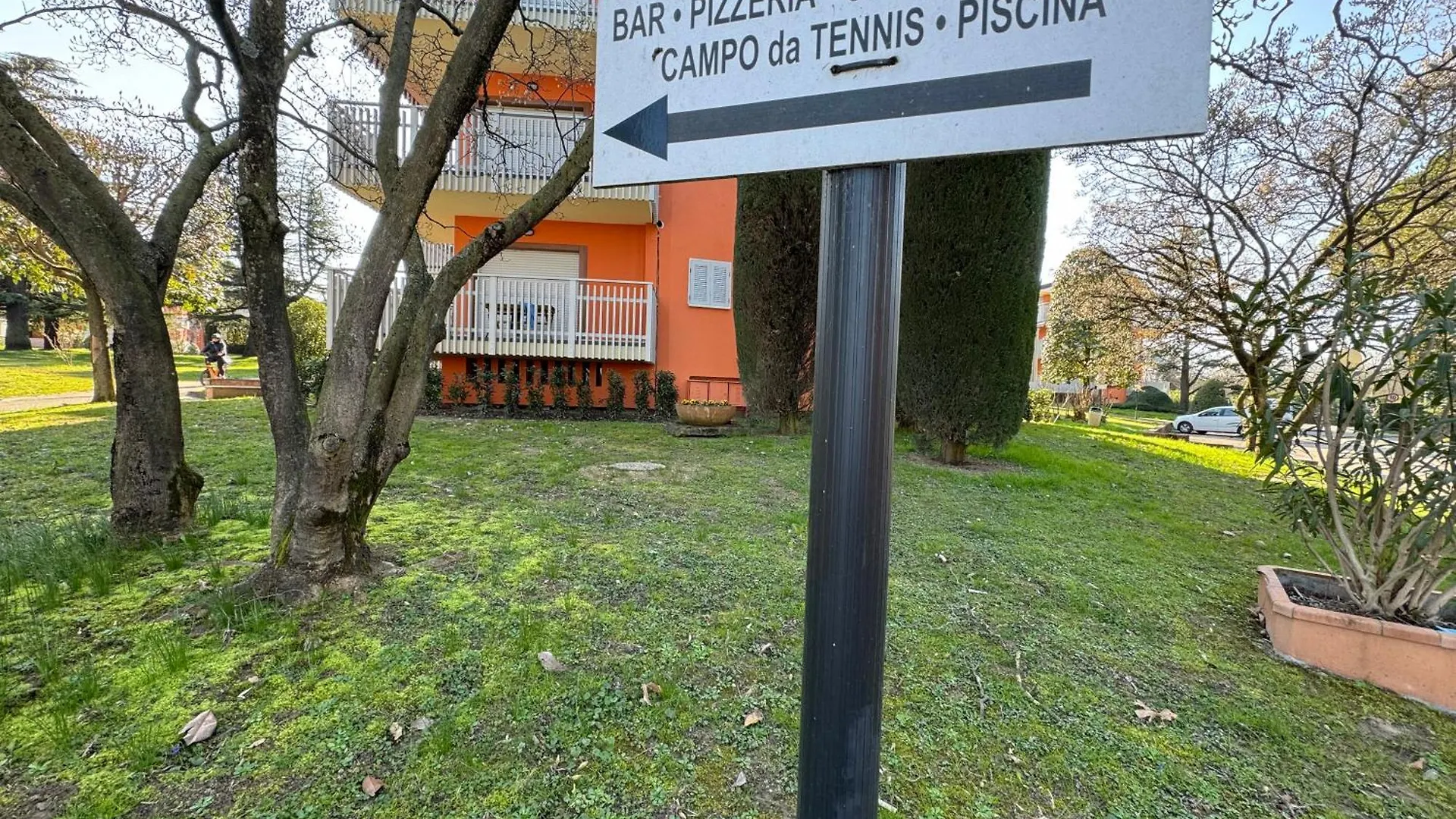 Gemma Sul Lago Peschiera del Garda Włochy
